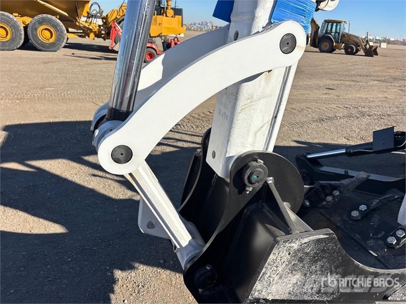 Bobcat B760 バックホーローダー