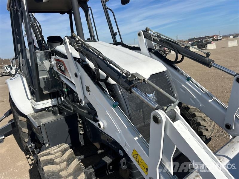 Bobcat B760 Tractopelle