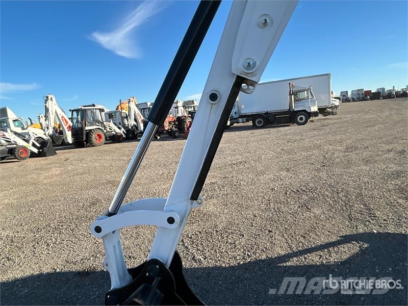 Bobcat B760 لوادر ذات جرافات عكسية