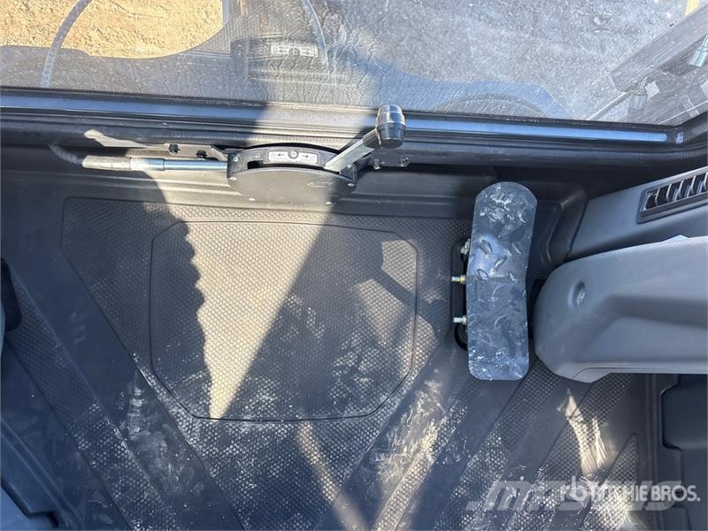 Bobcat B760 バックホーローダー