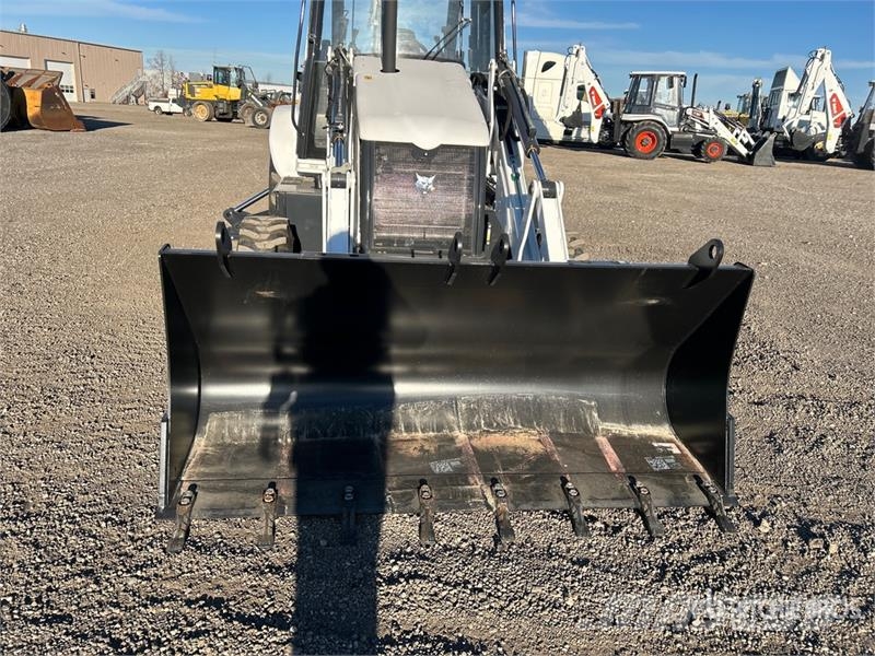 Bobcat B760 لوادر ذات جرافات عكسية