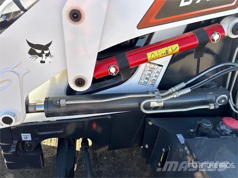 Bobcat B760 バックホーローダー
