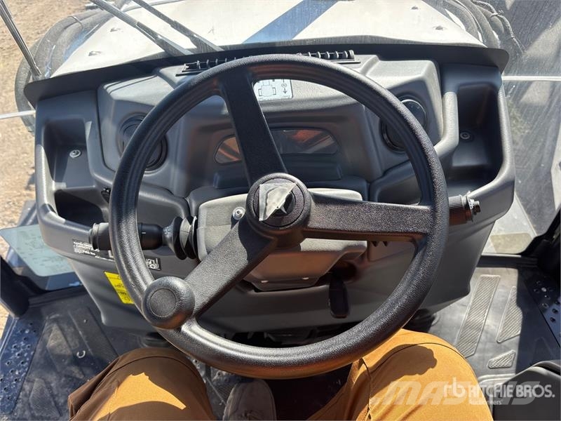 Bobcat B760 バックホーローダー