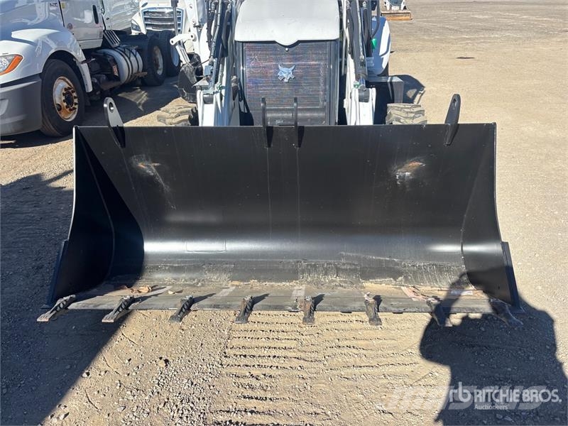 Bobcat B760 バックホーローダー
