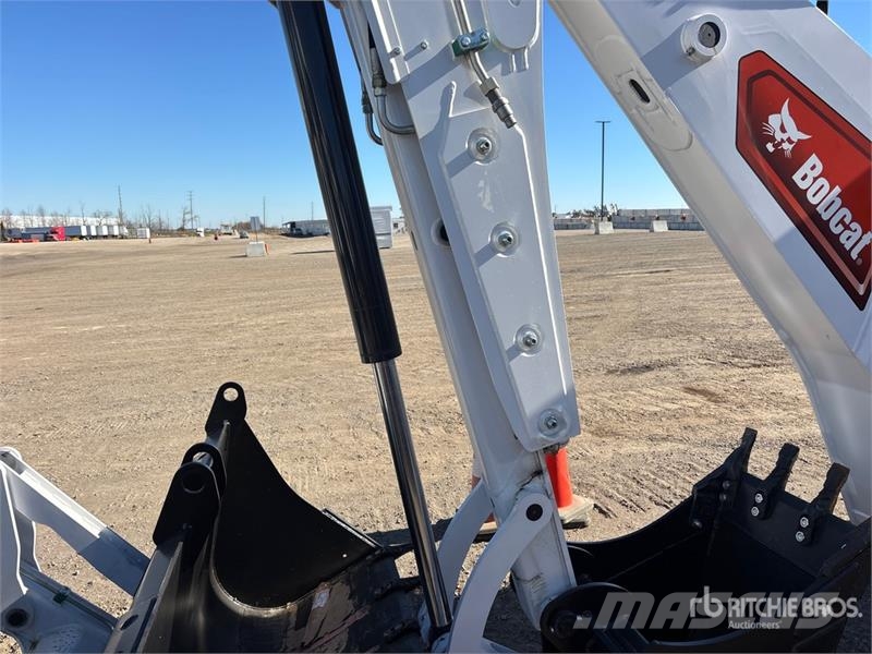 Bobcat B760 バックホーローダー