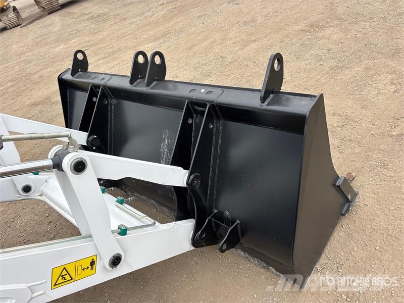 Bobcat B760 لوادر ذات جرافات عكسية