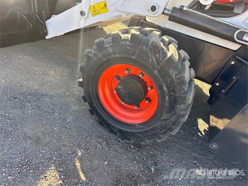 Bobcat B760 バックホーローダー