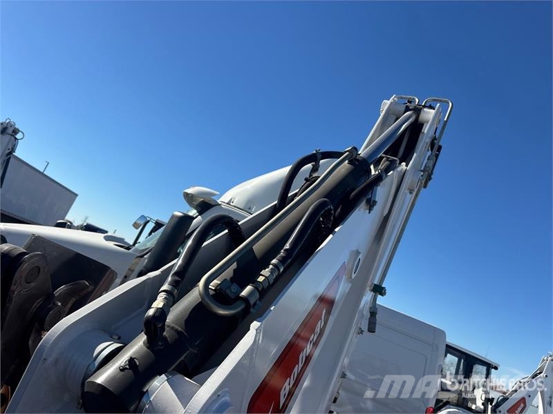 Bobcat B760 バックホーローダー