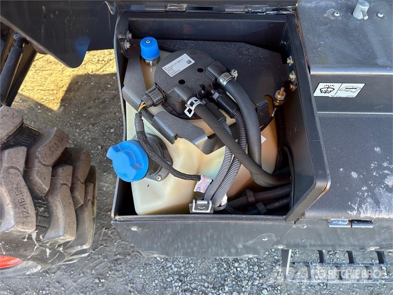 Bobcat B760 バックホーローダー