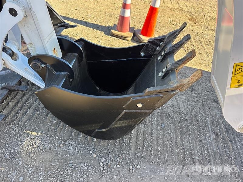Bobcat B760 バックホーローダー