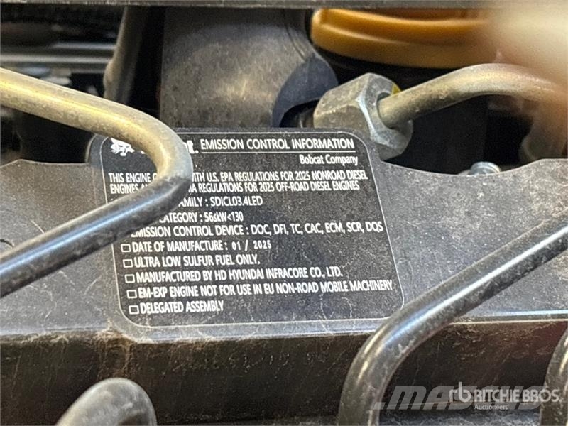 Bobcat B760 バックホーローダー