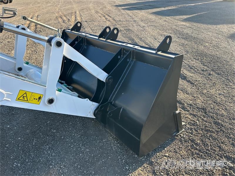 Bobcat B760 لوادر ذات جرافات عكسية