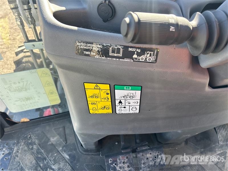 Bobcat B760 Tractopelle