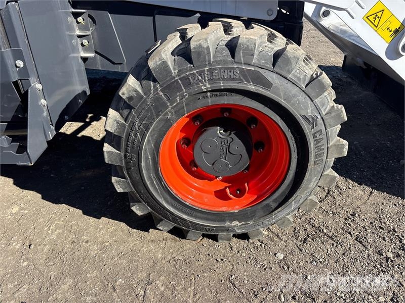 Bobcat B760 バックホーローダー
