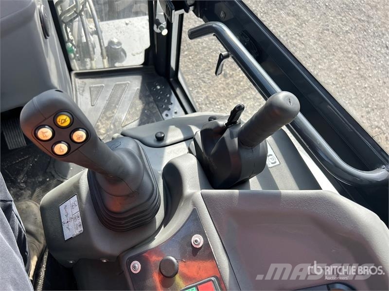 Bobcat B760 Terne