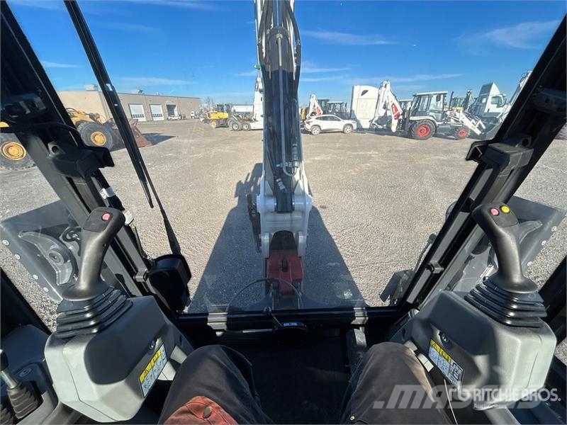 Bobcat B760 لوادر ذات جرافات عكسية