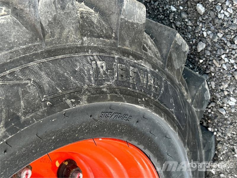 Bobcat B760 Kotrórakodók