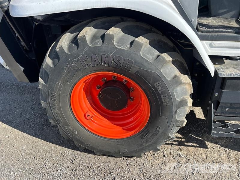 Bobcat B760 Tractopelle