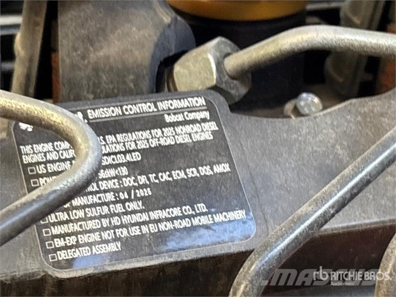Bobcat B760 バックホーローダー