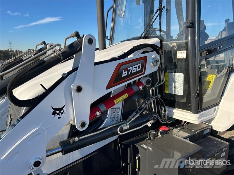 Bobcat B760 لوادر ذات جرافات عكسية
