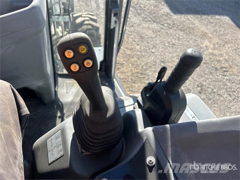 Bobcat B760 Terne