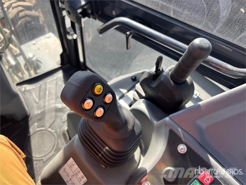 Bobcat B760 バックホーローダー