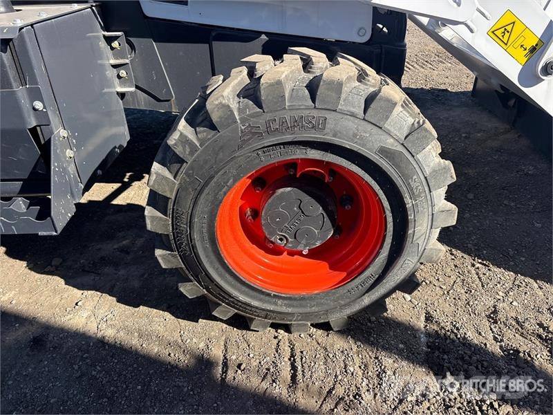Bobcat B760 バックホーローダー