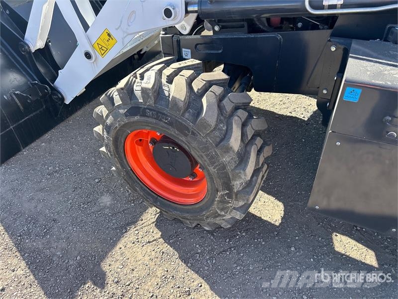 Bobcat B760 Tractopelle