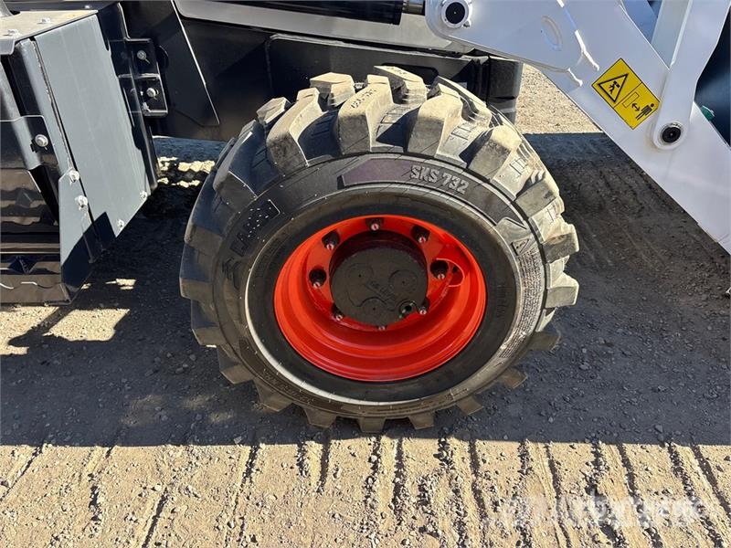 Bobcat B760 バックホーローダー
