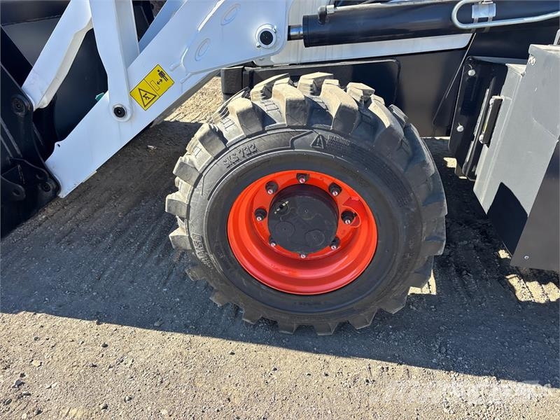 Bobcat B760 バックホーローダー