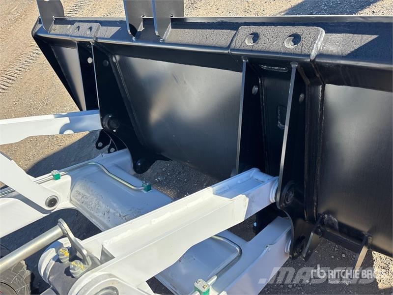 Bobcat B760 バックホーローダー