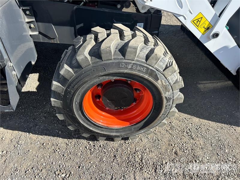 Bobcat B760 Tractopelle