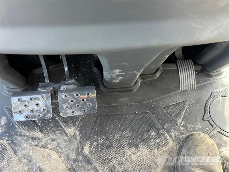 Bobcat B760 Terne