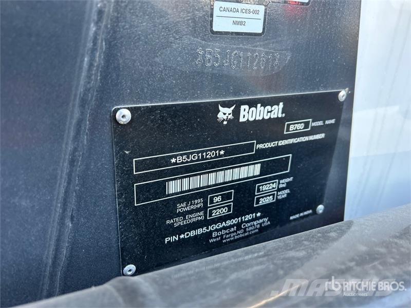 Bobcat B760 لوادر ذات جرافات عكسية