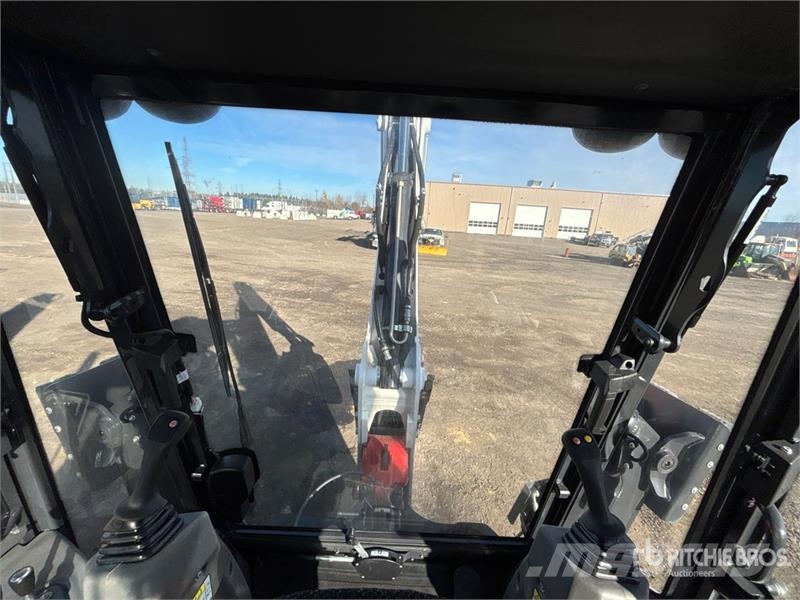 Bobcat B760 Rovokopači