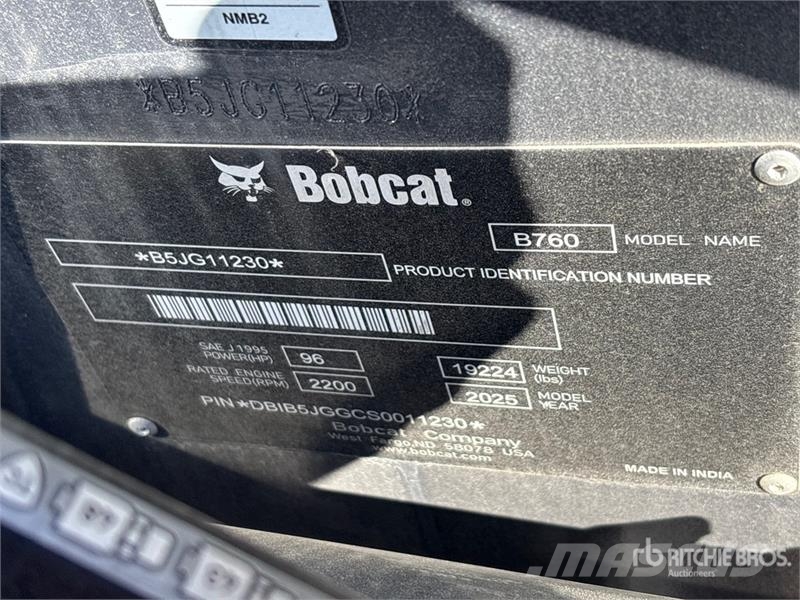 Bobcat B760 バックホーローダー