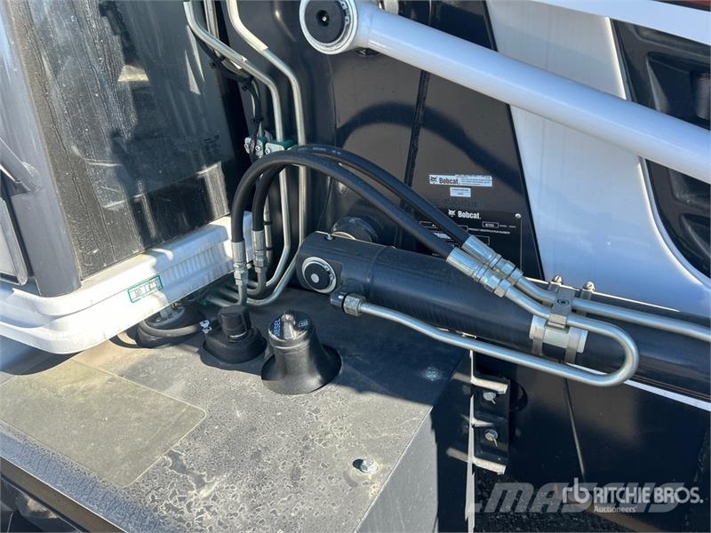 Bobcat B760 Kotrórakodók