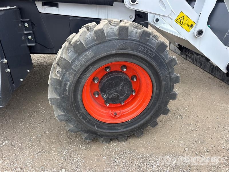 Bobcat B760 لوادر ذات جرافات عكسية