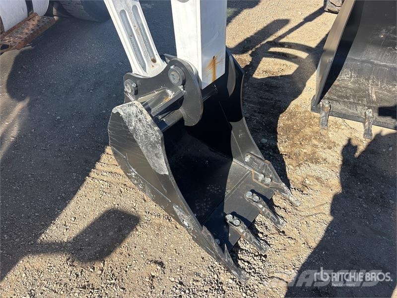 Bobcat B760 バックホーローダー