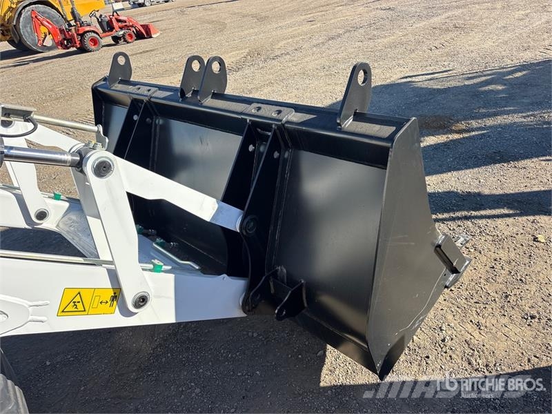 Bobcat B760 バックホーローダー