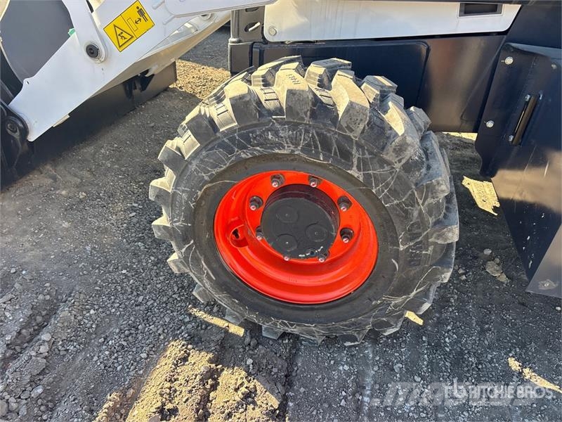 Bobcat B760 バックホーローダー