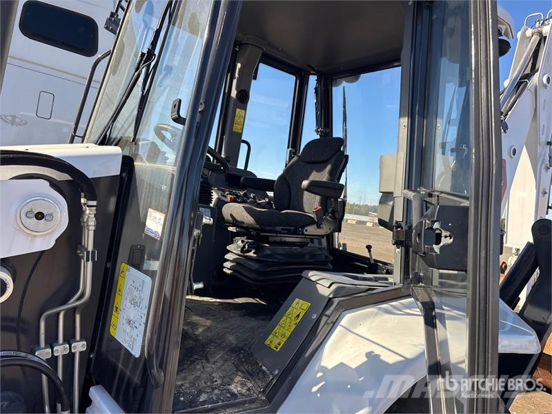 Bobcat B760 バックホーローダー