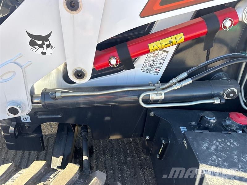 Bobcat B760 バックホーローダー