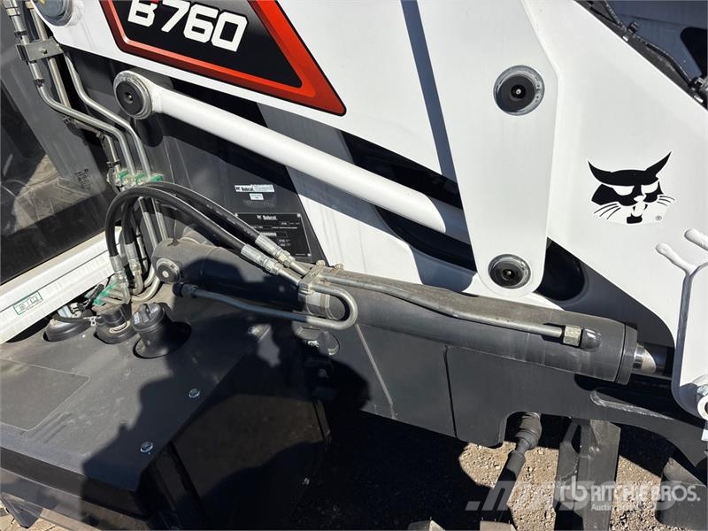Bobcat B760 バックホーローダー