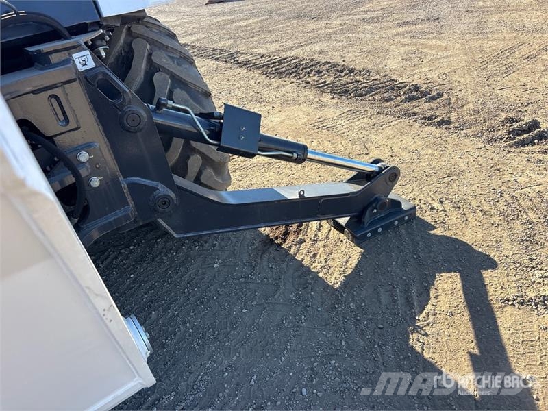 Bobcat B760 バックホーローダー