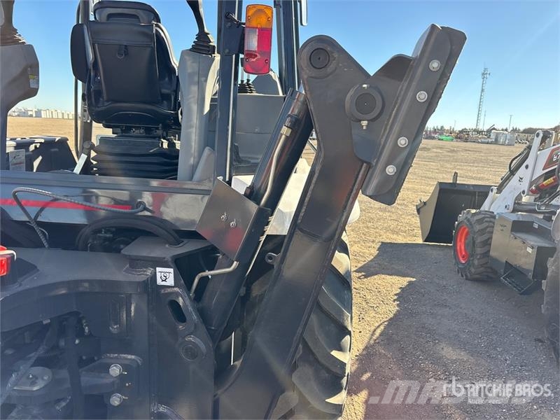 Bobcat B760 バックホーローダー