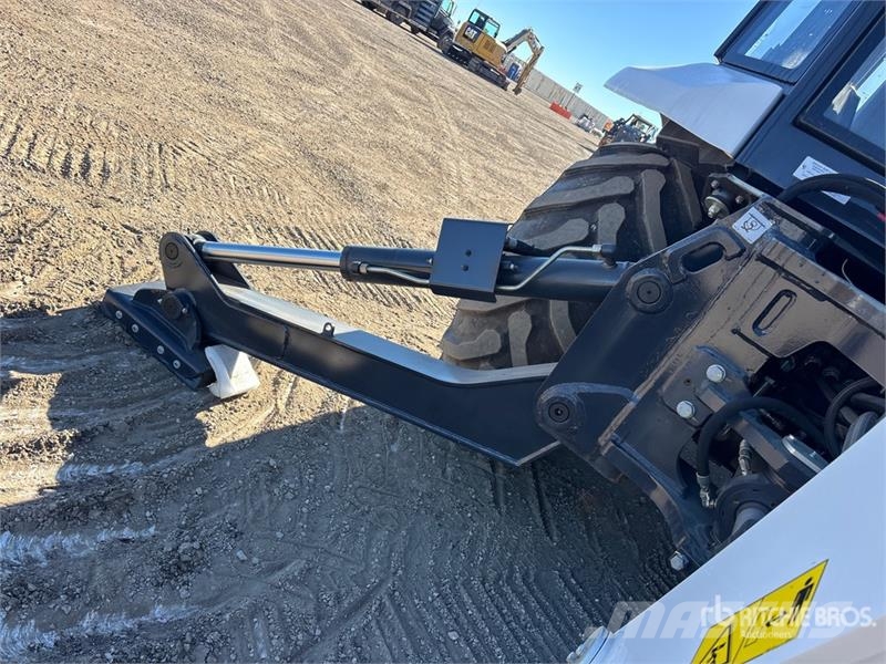 Bobcat B760 バックホーローダー
