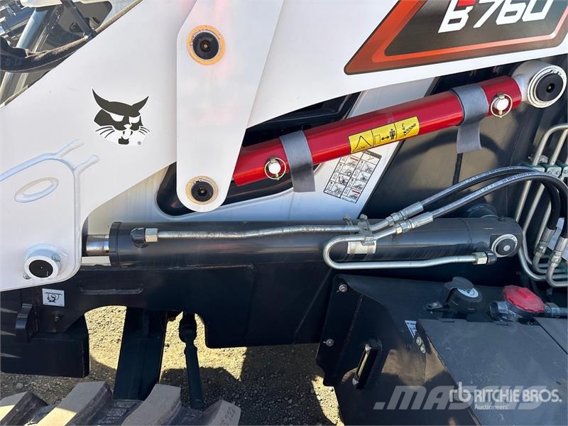 Bobcat B760 バックホーローダー