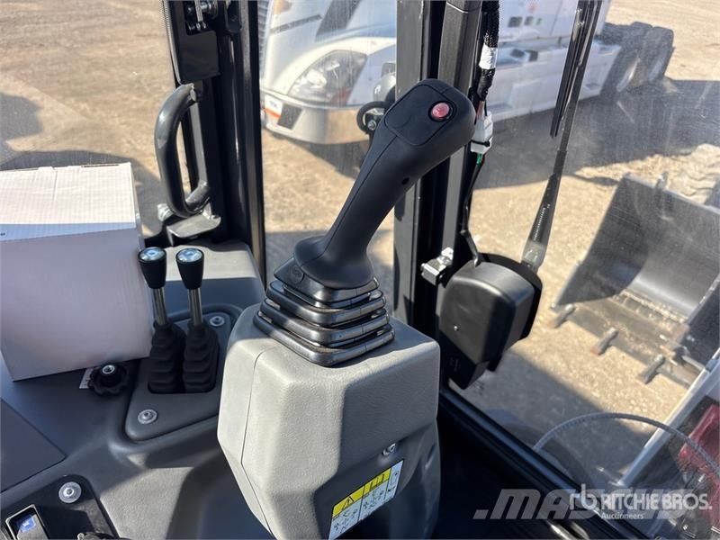 Bobcat B760 バックホーローダー