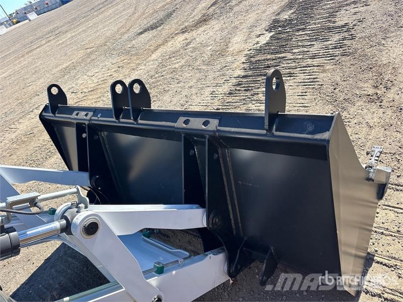 Bobcat B760 バックホーローダー